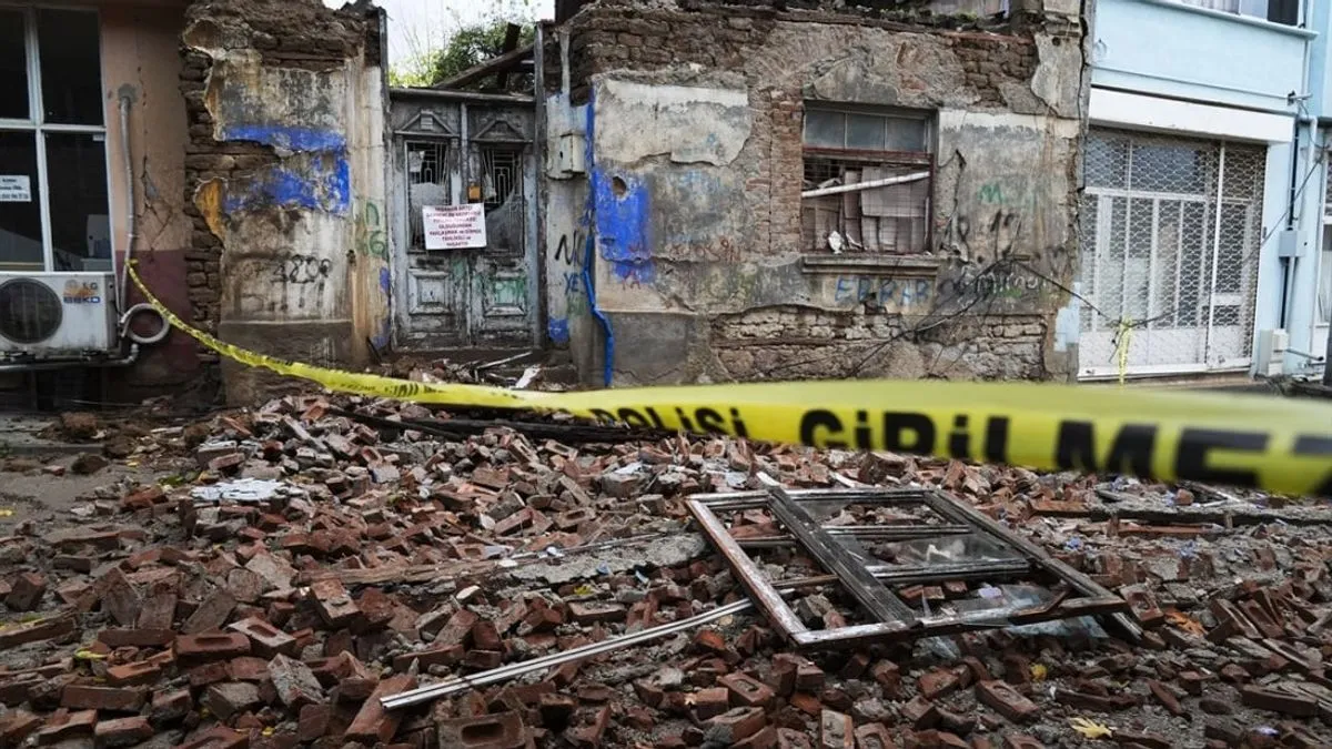 Turski predsjednik Recep Tayyip Erdogan poželio je brzo ozdravljenje građanima pogođenim zemljotresom. 