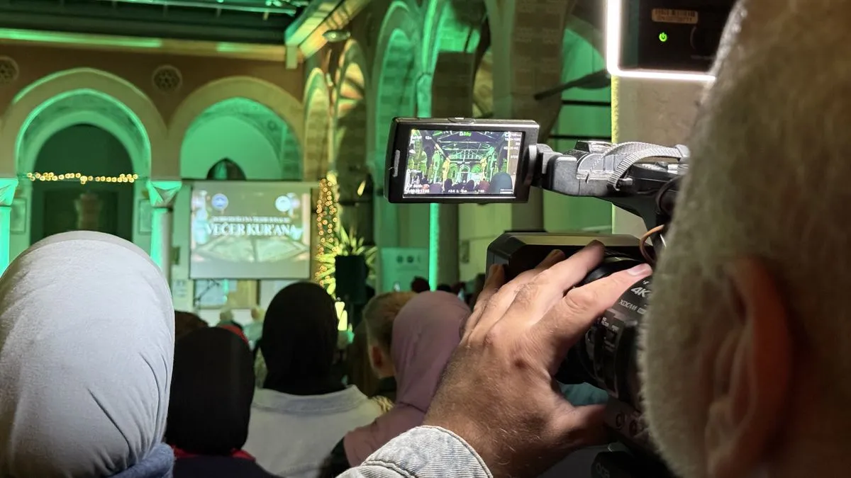 Večer Kur’ana: Duhovna energija i mladalački polet ispunili amfiteatar Fakulteta islamskih nauka