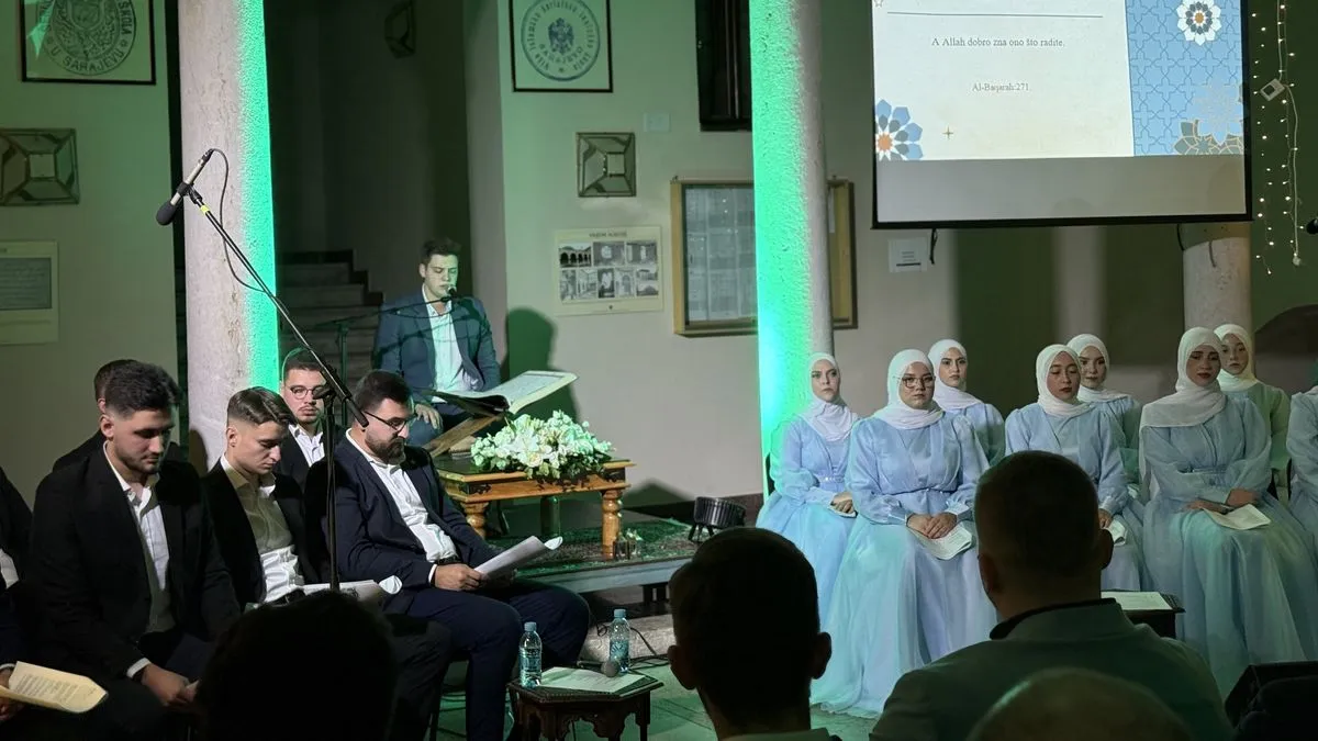 Večer Kur’ana: Duhovna energija i mladalački polet ispunili amfiteatar Fakulteta islamskih nauka