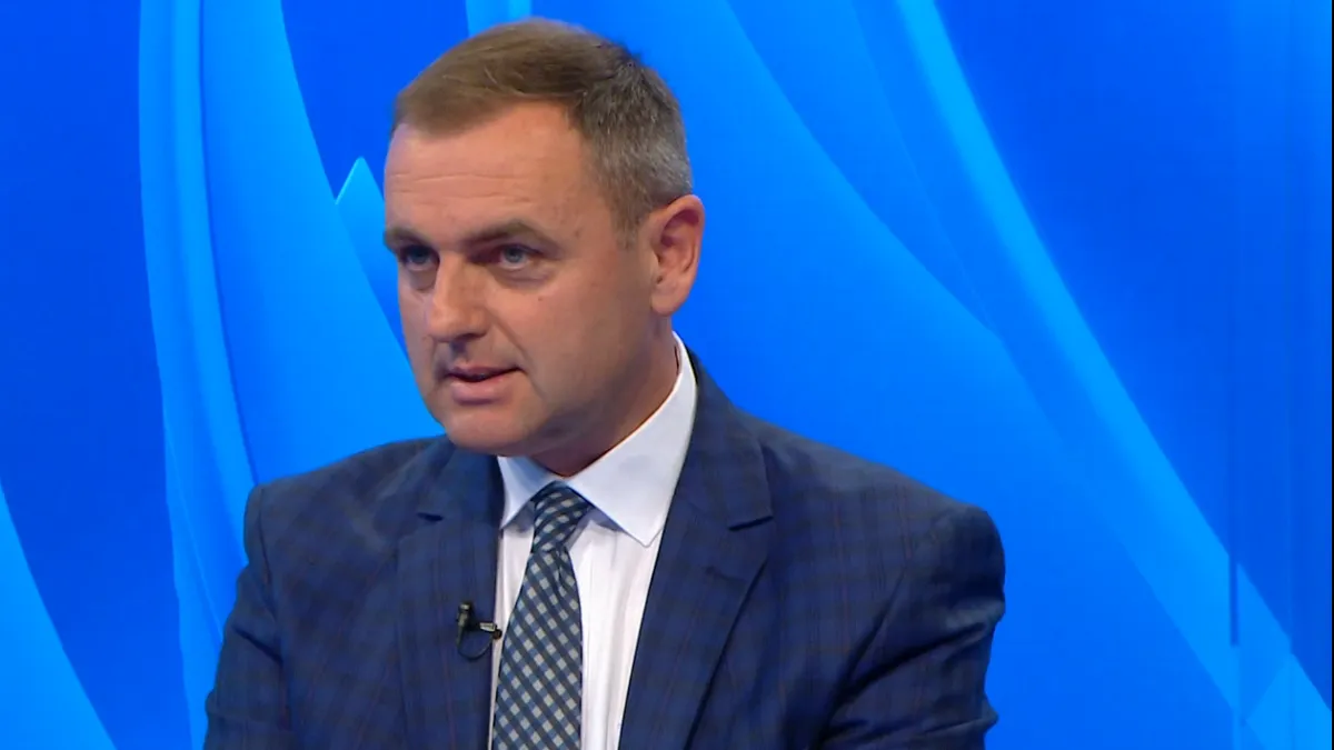 Centar za geopolitička istraživanja "Geopol" sinoć je u Sarajevu promovisao knjigu Emira Veličanina koja tretira Washingtonski sporazum i njegove implikacije po politički život u B