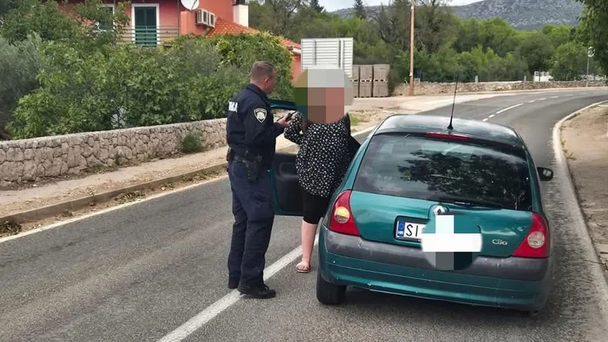 Preliminarnim testiranjem utvrđena je prisutnost droge u organizmu, ali je vozačica izričito odbila vađenje krvi i urina radi dalje analize i vještačenja.