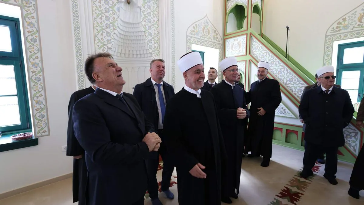 Reis Kavazović u Gradačcu: Ovdje bi trebao biti naš sin Fadil Novalić, borio se za ovaj narod