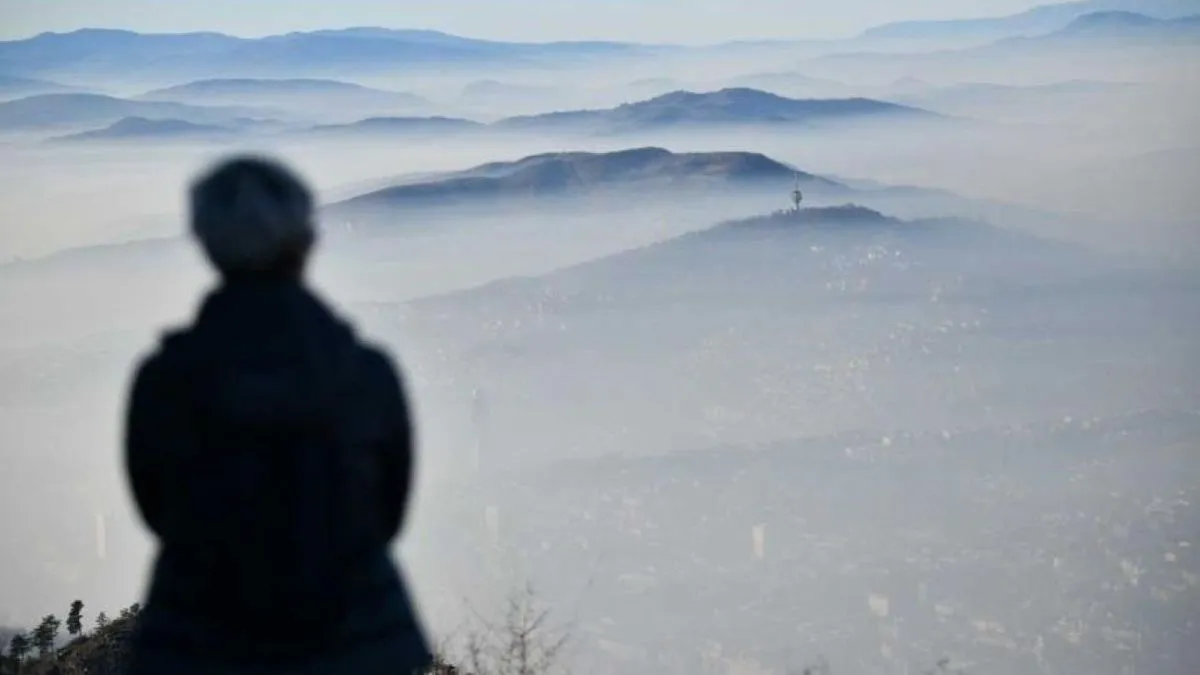 Jutros je na službenoj stranici IQAir prikazano da je u Sarajevu sadržaj PM2.5 čestica bio 58 i da je svjedočimo umjerenom zagađenju