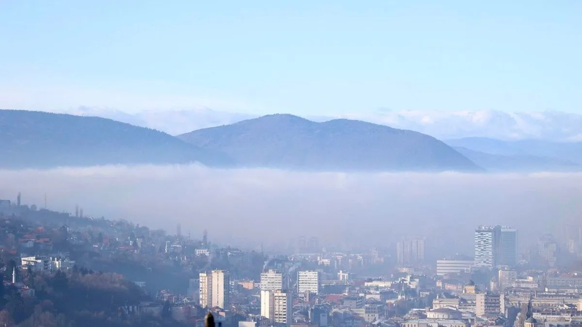 Jutros je na službenoj stranici IQAir prikazano da je u Sarajevu sadržaj PM2.5 čestica bio 58 i da je svjedočimo umjerenom zagađenju