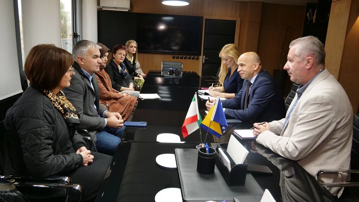 Vlada Zeničko-dobojskog kantona ispunjava sve svoje obaveze prema Zavodu, uključujući i nabavku medicinske opreme kao vid podrške njegovom radu, kazao Pivić