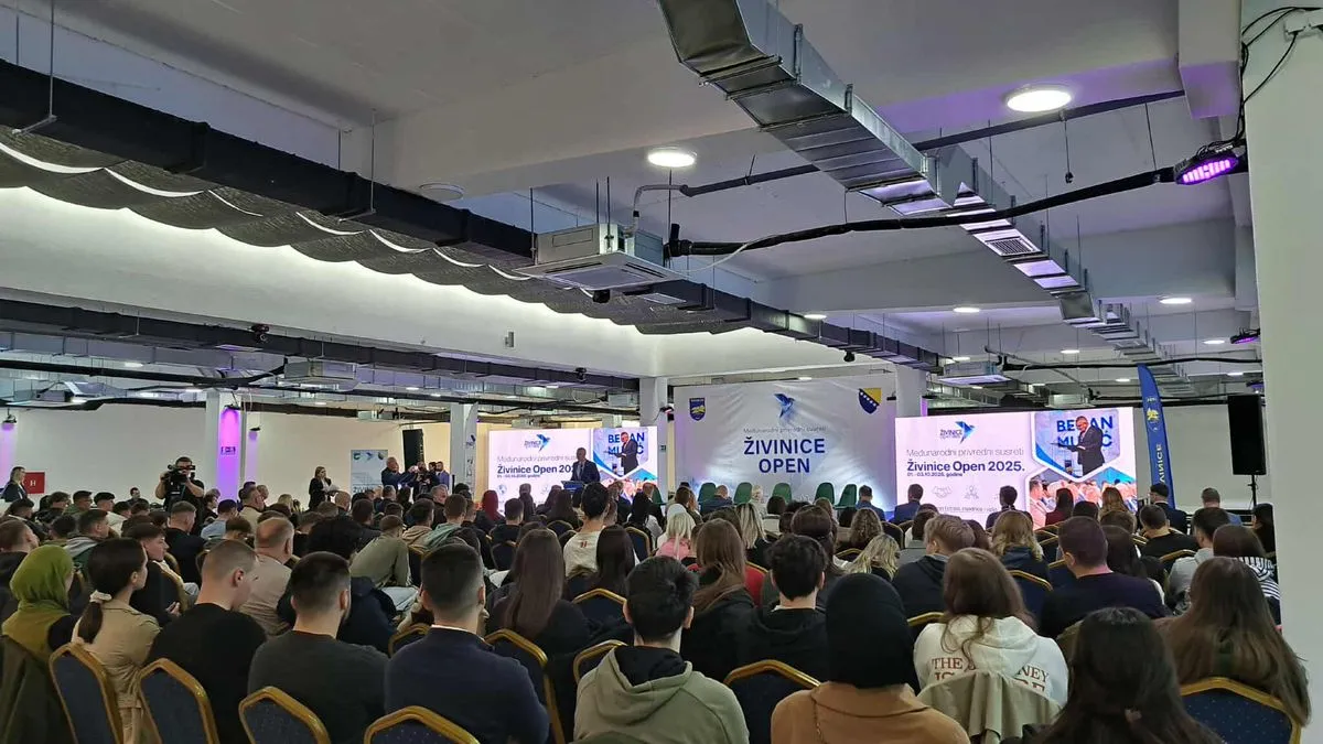 Ovaj panel posvećen je mladim naraštajima, a okuplja uspješne preduzetnike, direktore kompanija i predstavnike poslovnih asocijacija 