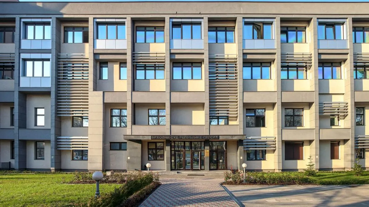 Dušanić je bio optužen da je 6. jula 2023. godine primio kovertu sa 5.000 KM