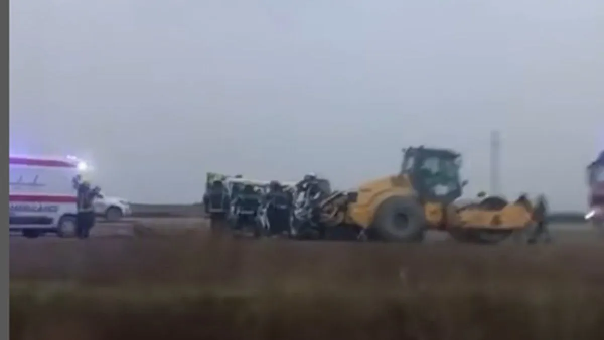 Prizor je užasan, a policija vrši uviđaj kako bi utvrdila tačan uzrok sudara