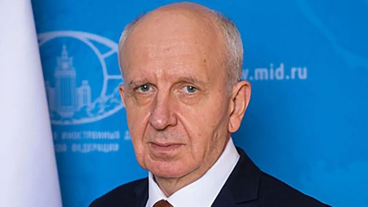 Navodi i da je, kako tvrdi, zakonodavna i izvršna vlast u Crnoj Gori u velikoj mjeri usklađena "u naporima da demonizuje Rusiju"