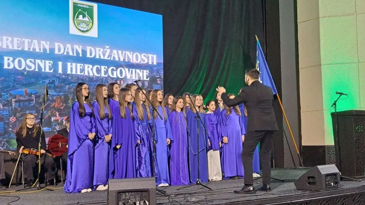 U okviru Svečane sjednice upriličen je i prigodan kulturno-umjetnički program