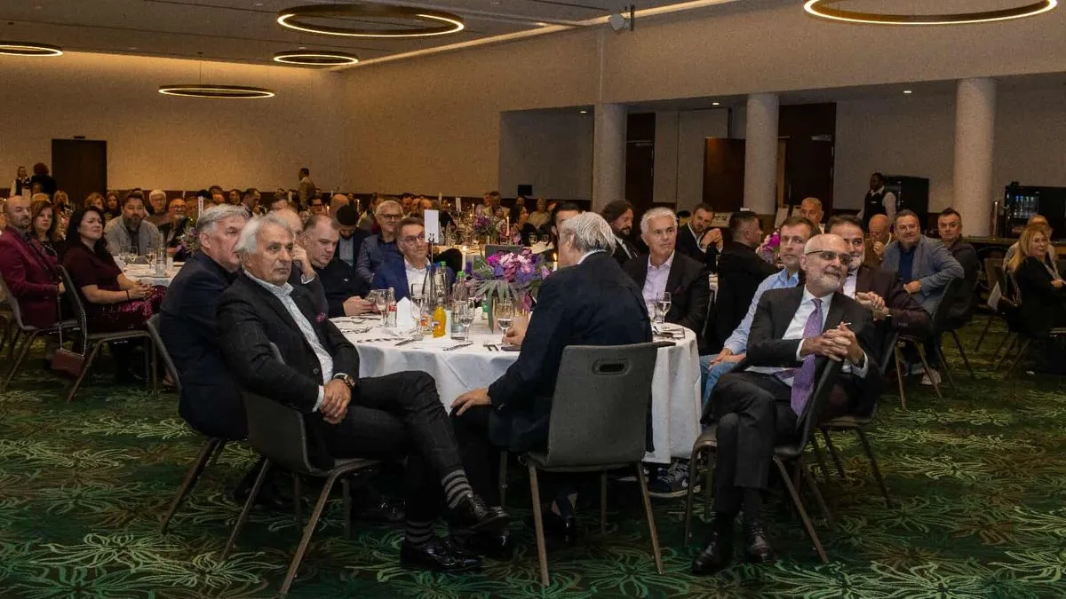 Emisija 'U tuđoj avliji' danas je mnogo više od televizijskog serijala – to je globalna zajednica ljudi povezanih ljubavlju prema domovini i uspjehom širom svijeta