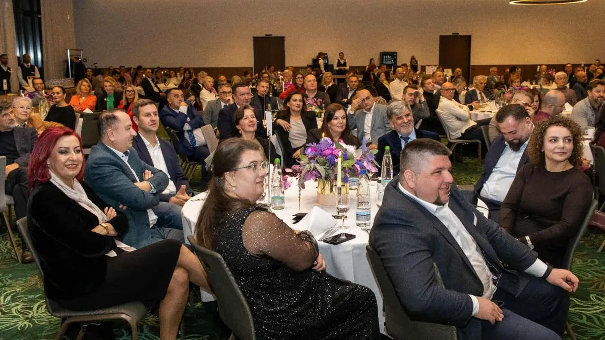 Emisija 'U tuđoj avliji' danas je mnogo više od televizijskog serijala – to je globalna zajednica ljudi povezanih ljubavlju prema domovini i uspjehom širom svijeta