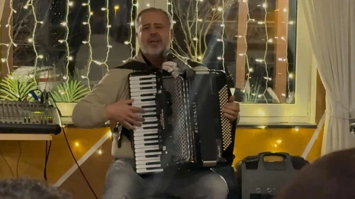 Ceremoniju otvaranja uveličala su brojna poznata imena, prijatelji i članovi velike porodice „U tuđoj avliji“