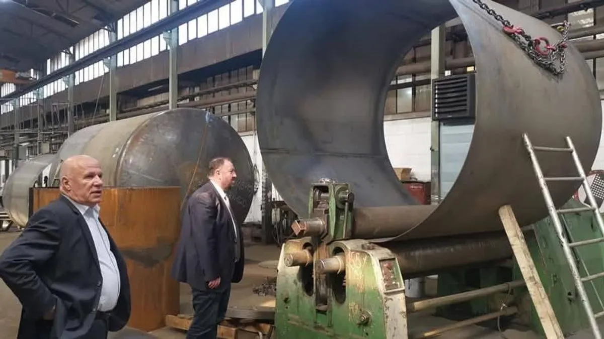 Naglašava da je izvoz ZDK povećan je za 8,3%, a uvoz mnogo sporije, što je dovelo do historijskog poboljšanja trgovinskog bilansa