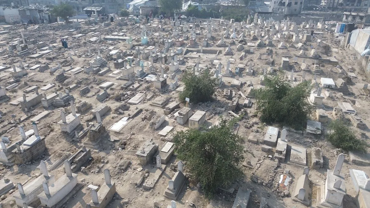 Generacijama je ovo mjesto simboliziralo sjećanje i kontinuitet, danas stanovnici kažu da služi kao oštar podsjetnik na gubitak i razaranje.