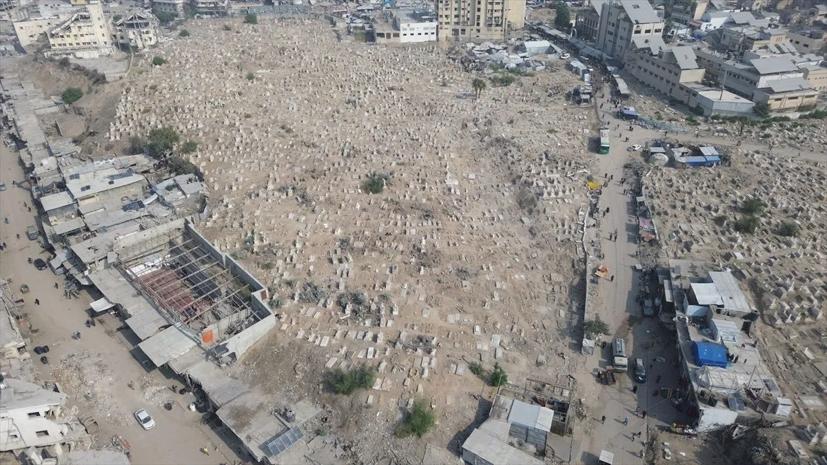 Generacijama je ovo mjesto simboliziralo sjećanje i kontinuitet, danas stanovnici kažu da služi kao oštar podsjetnik na gubitak i razaranje.