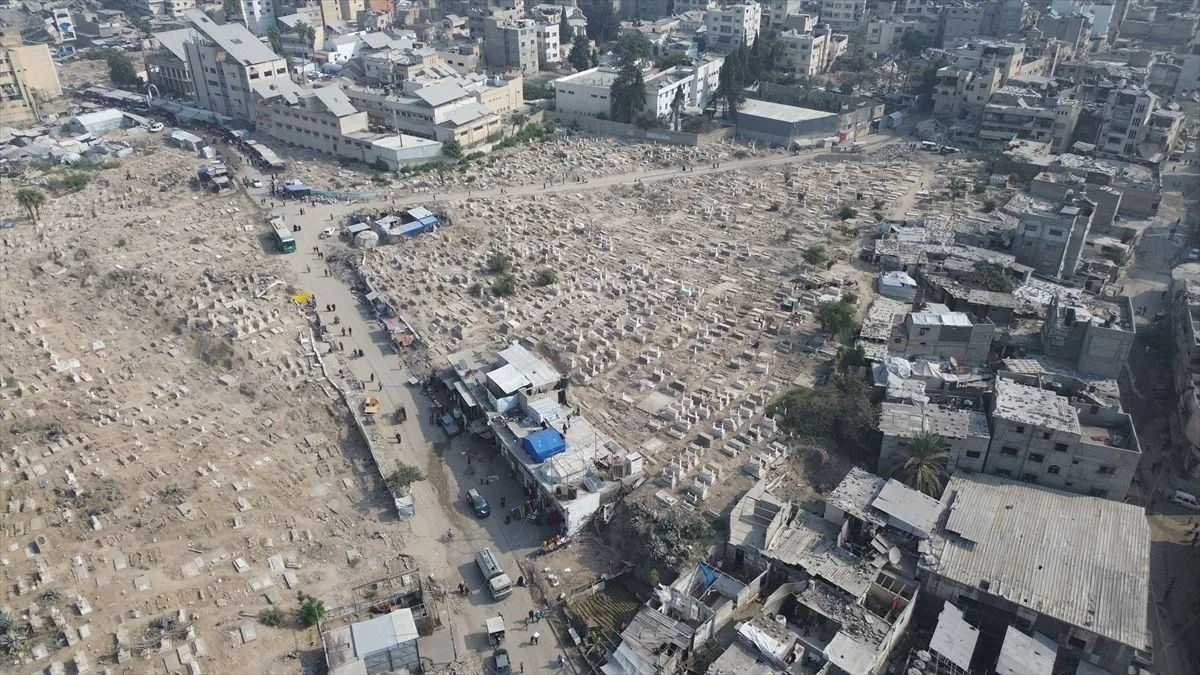Generacijama je ovo mjesto simboliziralo sjećanje i kontinuitet, danas stanovnici kažu da služi kao oštar podsjetnik na gubitak i razaranje.