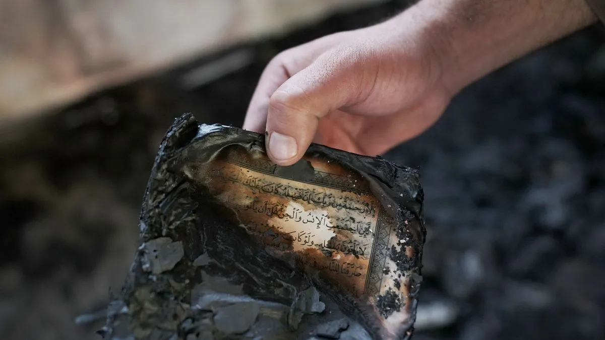 Požar je izazvan tako što je jedan od prozora a na sjevernoj strani je razbijen i tamo je izlivena zapaljiva tvar