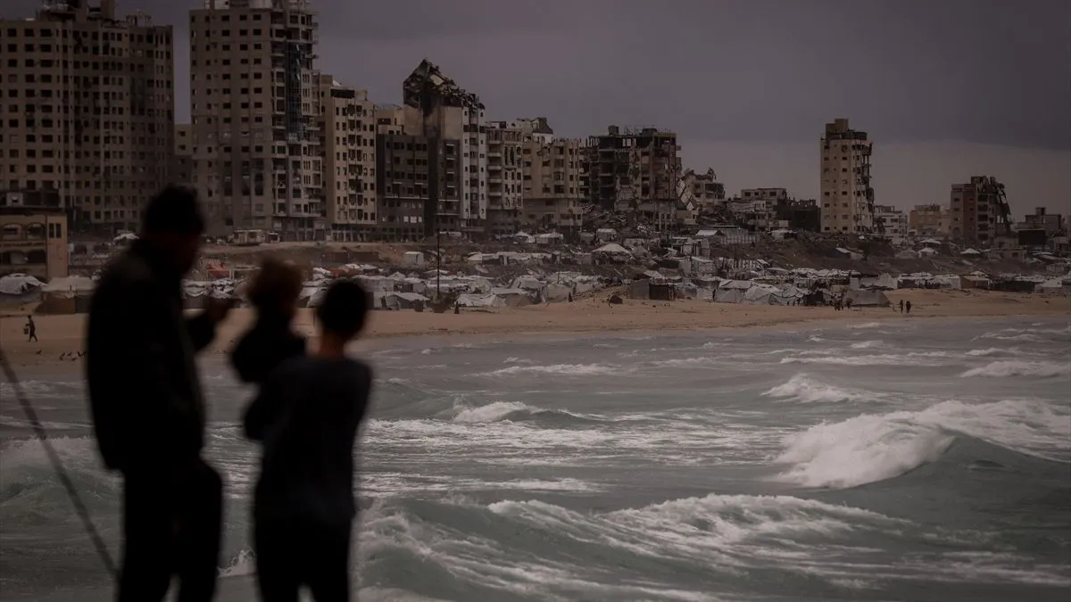Poplavljene ulice i natopljeni šatori čine već teške životne uslove još opasnijim.