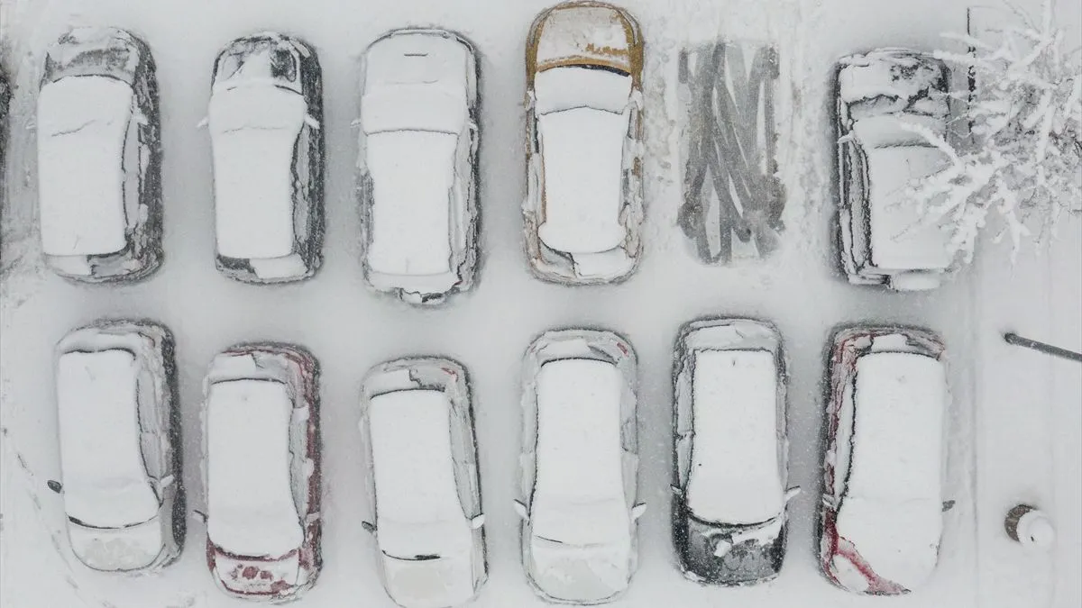 Meteorolozi najavljuju da bi visina snijega u nižim predjelima mogla narasti i do 30 centimetara.