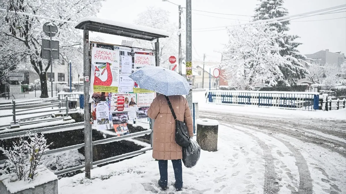 Meteorolozi najavljuju da bi visina snijega u nižim predjelima mogla narasti i do 30 centimetara.