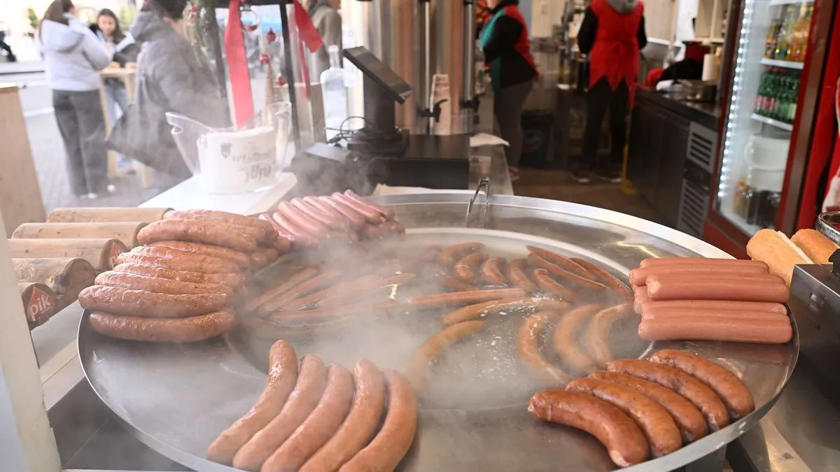 Advent u Zagrebu sutra će službeno otvoriti svoja 'vrata' posjetiteljima iz Hrvatske, ali i iz čitavog svijeta. 