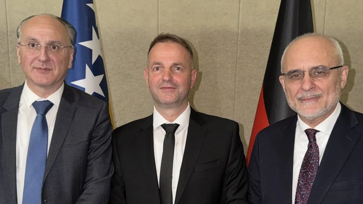 Tokom večeri govorio je uspješni bh. biznismen Suad Bešlić koji je dugo godina živio u Njemačkoj a onda se odlučio vratiti u BiH