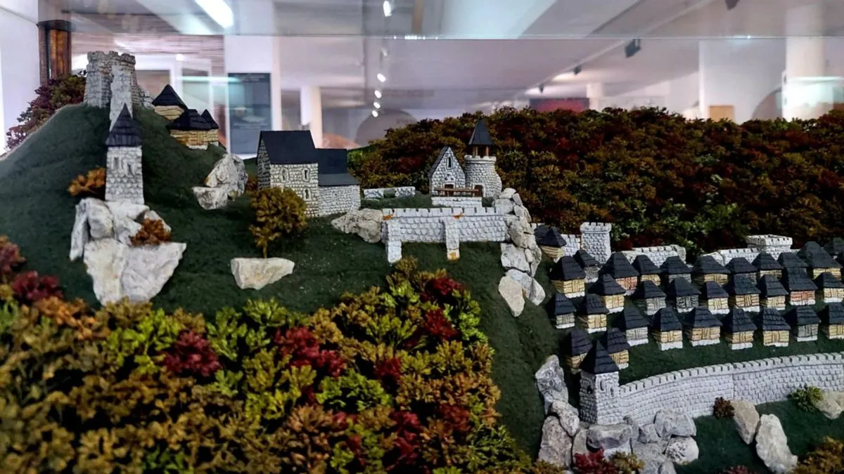 'Podsjetimo se vrijednosti ZAVNOBiH-a i nastojmo ih živjeti u svakodnevici kroz međusobno poštovanje, solidarnost i odgovornu brigu za zajedničko dobro.'