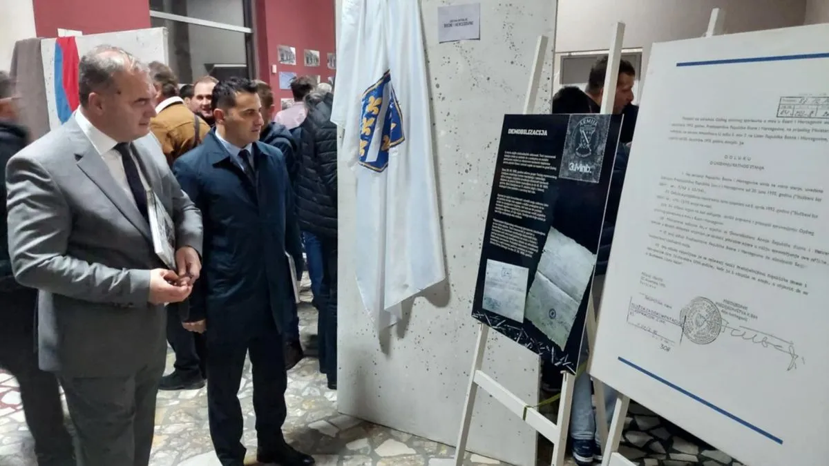 'Podsjetimo se vrijednosti ZAVNOBiH-a i nastojmo ih živjeti u svakodnevici kroz međusobno poštovanje, solidarnost i odgovornu brigu za zajedničko dobro.'