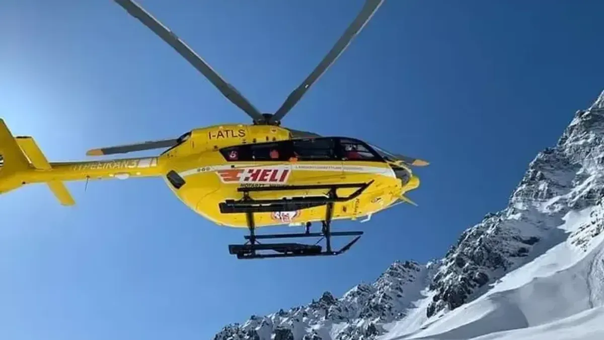 Vatrogasci, spasilački planinski tim i dvojica policajaca odmah su otišli na lice mjesta