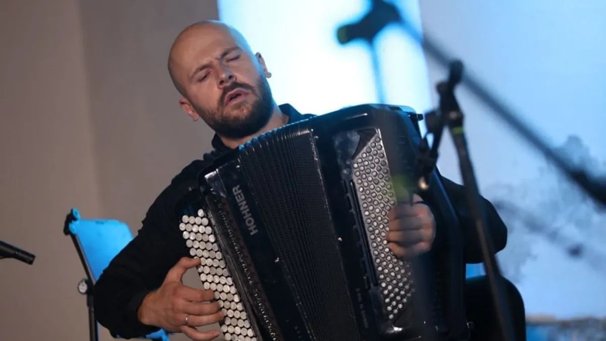 Halilović poručuje da međunarodna takmičenja otvaraju vrata boljim angažmanima i profesionalnim prilikama za naše muzičare