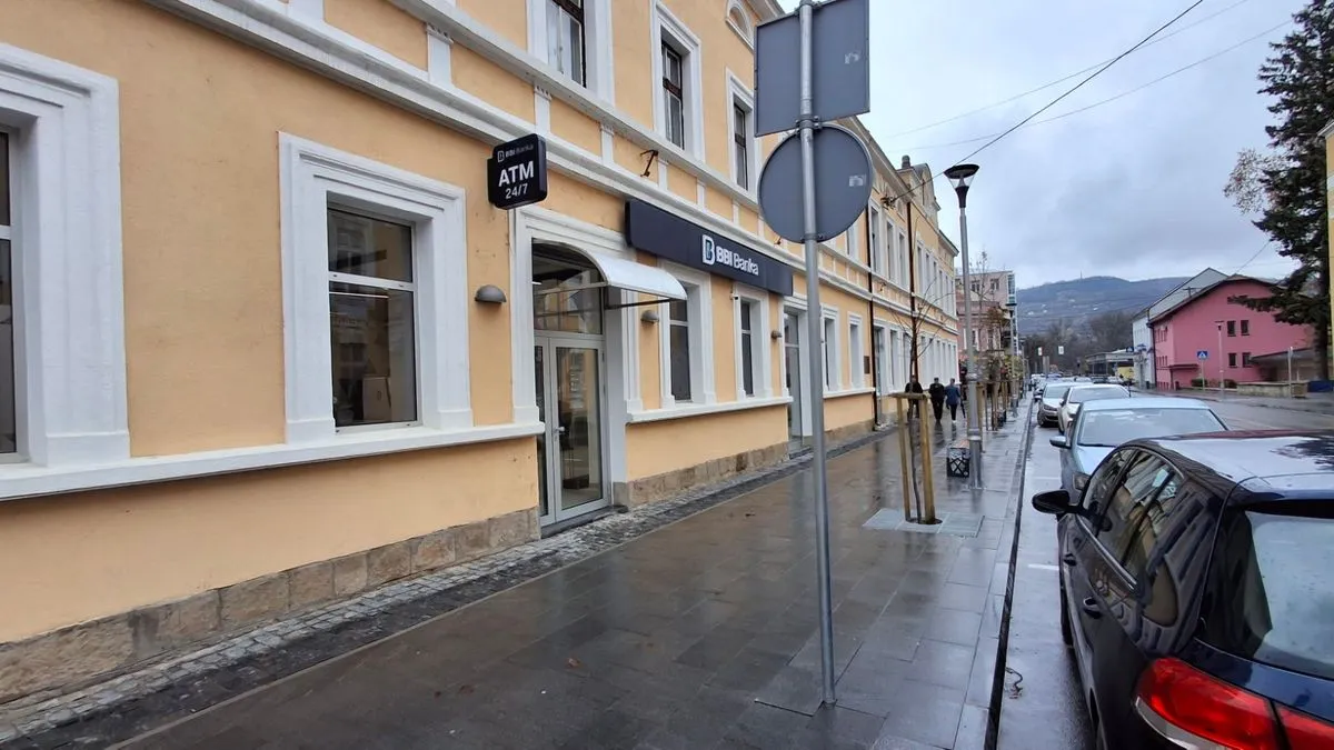 U novoj podružnici dostupan je i 24/7 Digital Smart multifunkcionalni bankomat