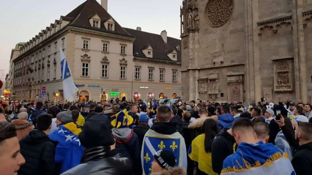 Spektakl u Beču: Fanaticosi u korteu krenuli na stadion