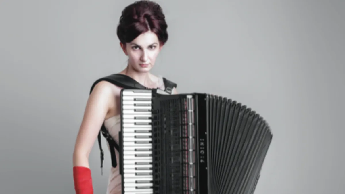 Na koncertu će biti predstavljena djela kompozitorki koje, svaka u svom umjetničkom izrazu, istražuju duhovnost, introspekciju i snagu ženskog stvaralaštva.