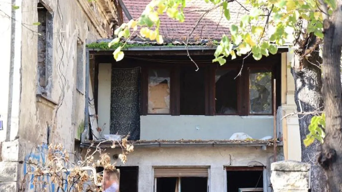 Muškarac Srđan R. (46) i devojka Valentina S. (40) uhapšeni su zbog sumnje da su u Francuskoj ulici u Beogradu ubili muškarca (38).