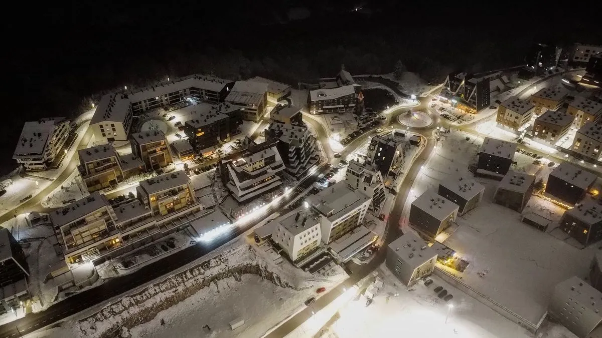 Snježni spektakl na bosanskoj ljepotici! Bjelašnica spremnija nego ikad, počela sezona skijanja