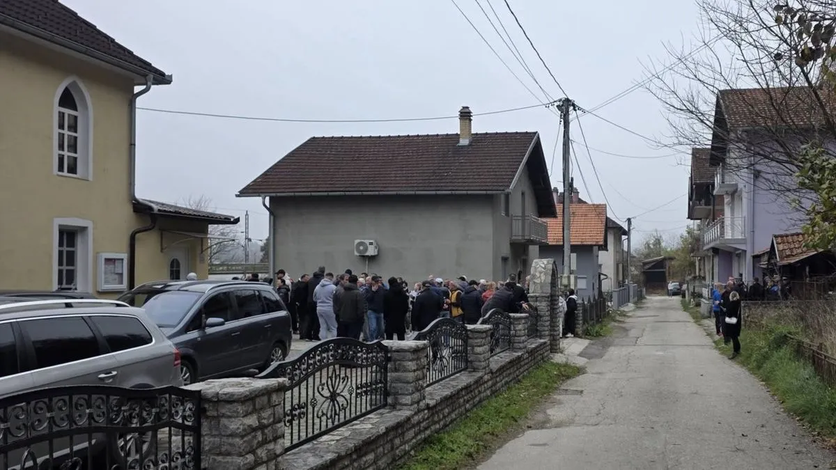 Povratnici traže zaštitu: Bošnjaci se danas okupili u Radničkoj ulici kako bi sačuvali njen naziv