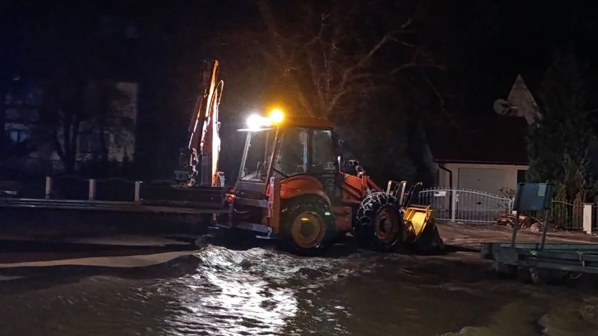 Haos u Bugojnu: Rijeka se izlila iz korita, nekoliko kuća poplavljeno, saobraćaj obustavljen