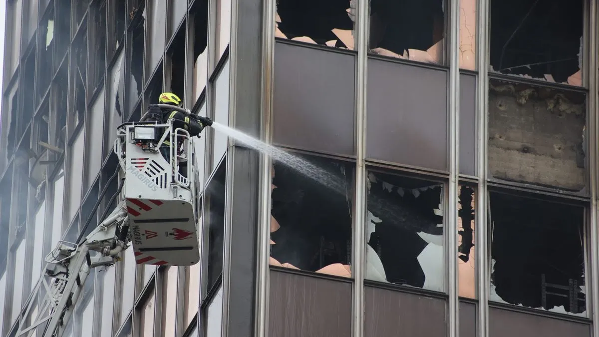 Mediji navode da je je grupa mladih u Vjesnikovom neboderu bila zbog izazova s društvene mreže TikTok.