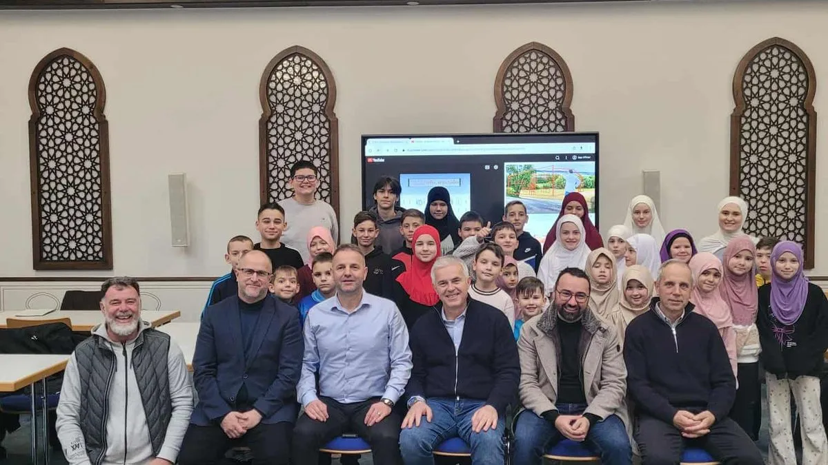 Efendija Džinić je tokom susreta uputio iskrenu zahvalnost Švrakiću i Hayatu, naglašavajući naš  ključni doprinos u afirmaciji svega što je bosanskohercegovačko