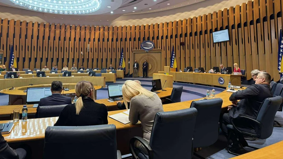 Budžet su ranije usvojili ministri u Vijeću ministara BiH, članovi Predsjedništva BiH te zastupnici u Predstavničkom domu