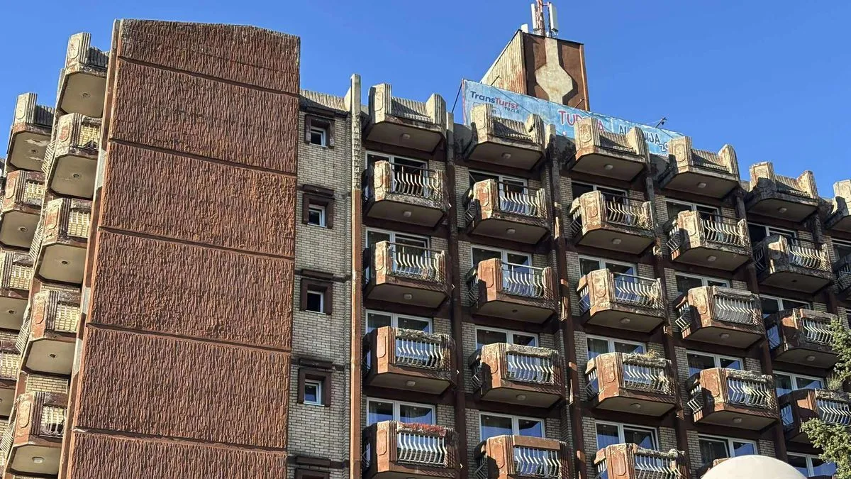 Kako saznajemo, prije nekoliko minuta od teških povreda je preminula još jedna osoba, čime je broj stradalih porastao na 12.