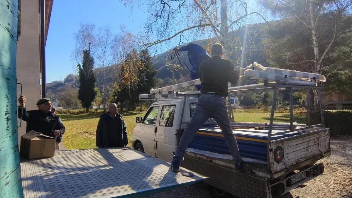 Osnovne škole u Srebrenici, Zvorniku i Konjević Polju dobile sportsku opremu od FMUP-a