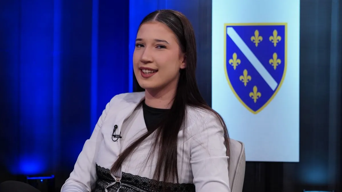 Mlada Iman je istakla kako je ova njena knjiga zapravo doprinos u odavanju počasti onima koji su dali svoje živote za našu domovinu.