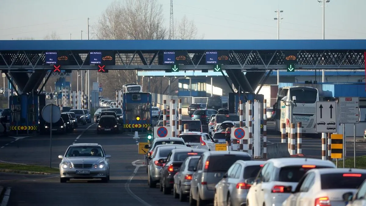 Trenutno se putnici mole za strpljenje.  Nije poznato kada će kvar biti otklonjen.