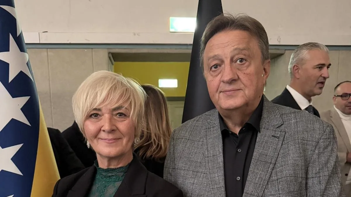 Tokom večeri govorio je uspješni bh. biznismen Suad Bešlić koji je dugo godina živio u Njemačkoj a onda se odlučio vratiti u BiH