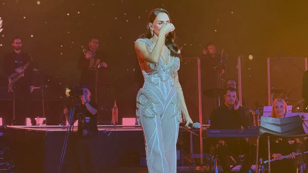 Emina je priznala da osjeća veliku tremu, a nije mogla sakriti ni suze zahvalnosti dok je publika ovacijama dočekivala svaku pjesmu.