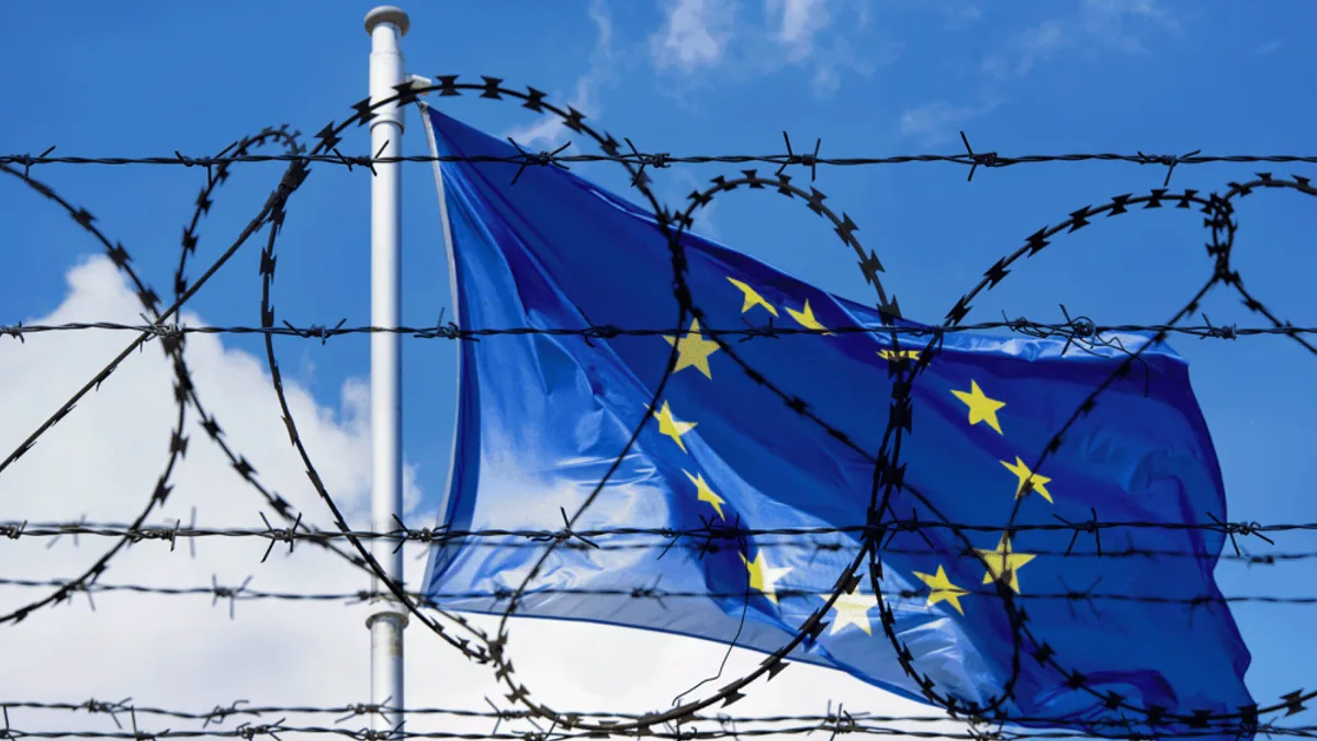 Posljednjih sedmica, s evropskih granica pristižu vijesti koje su izazvale pravu paniku u estradnim krugovima Balkana. 