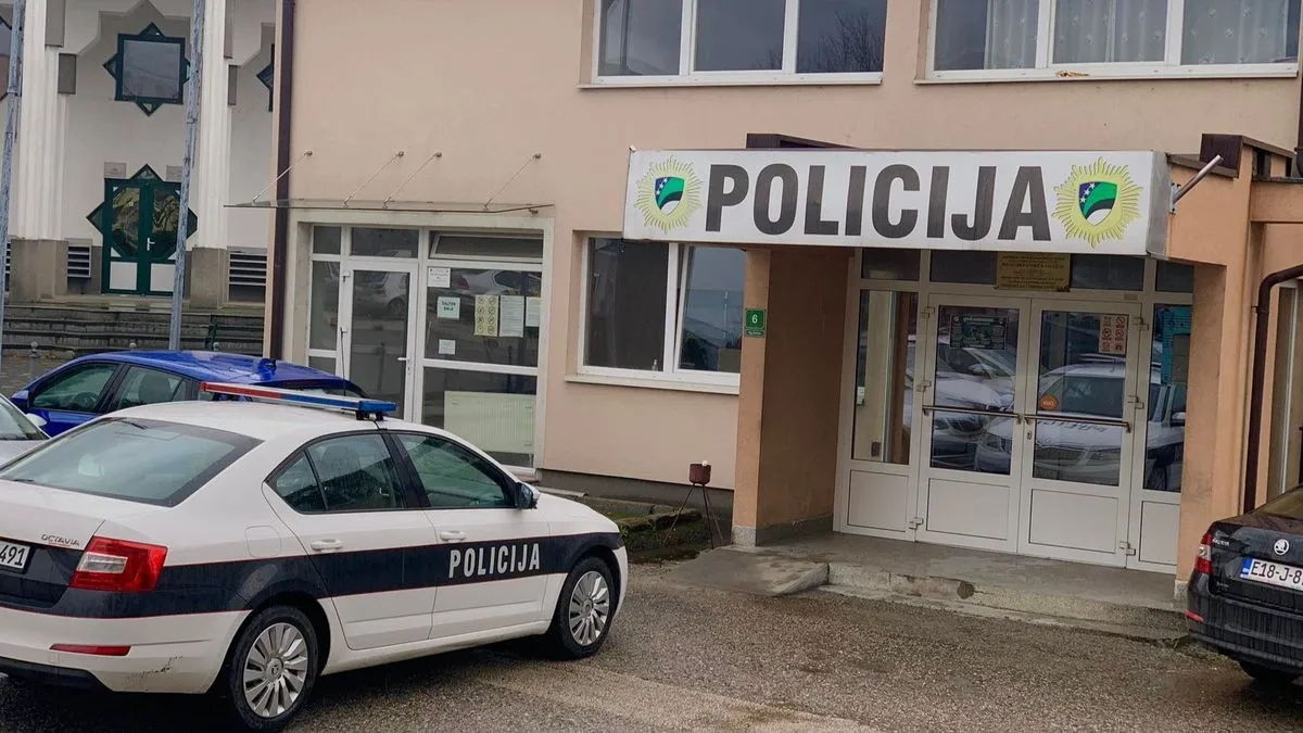 O događaju je upoznat dežurni tužilac Kantonalnog tužilaštva Tuzlanskog kantona