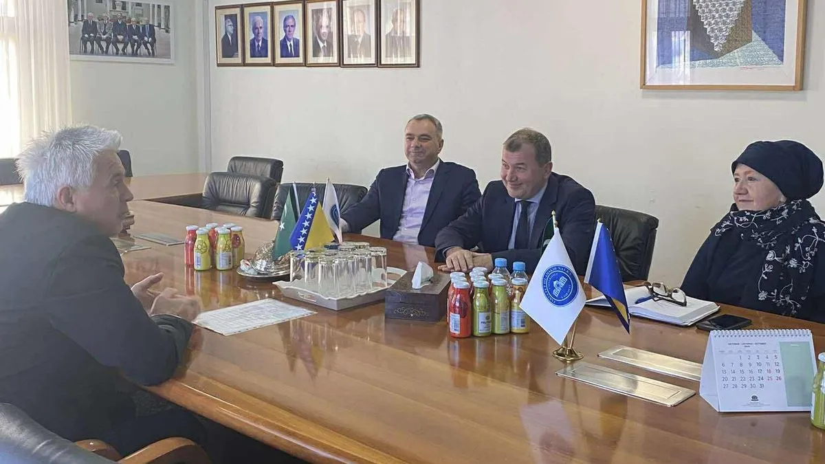 Ovo djelo produkt je nastojanja da u ovom vremenu ostane zapisan trag misli onih koji svojim znanjem i umijećem krase ovo naše vrijeme.